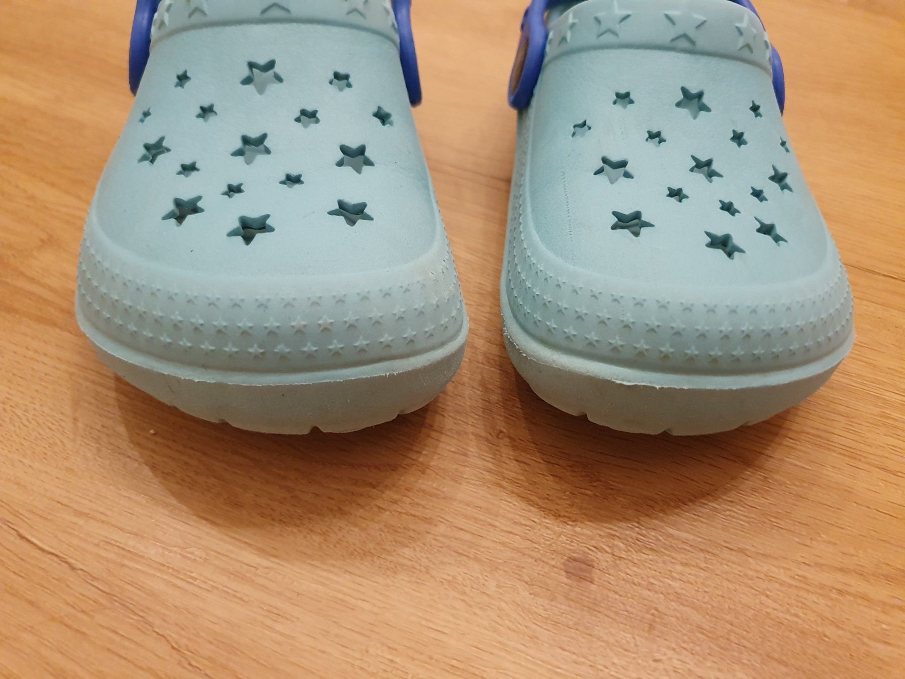 Scarpe per ragazzi: Gummi Clogs, Badeschuhe, Gr. 25, hellblau – Usato da Heinrichswil venduto da frankie19860 3