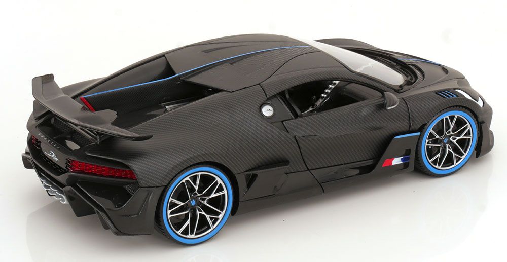 Bugatti Voitures modèles: BUGATTI DIVO CARBON EDITION 2018 1:18 BBURAGO – Neuf avec emballage d'origine à Suhr par Moebelsiralfred 1