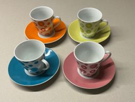 4 farbige Espressotassen mit Untertellern, Top Zustand