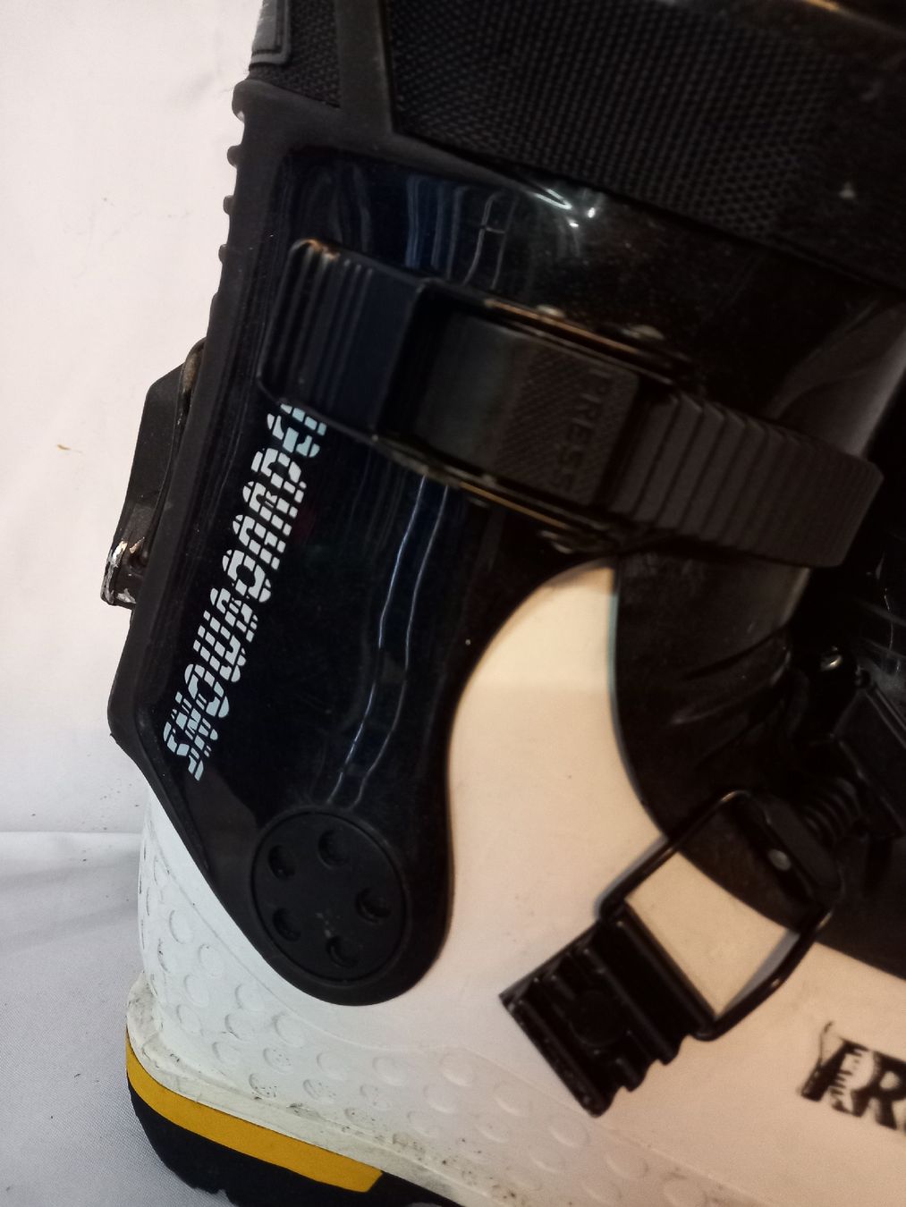 Herrenschuhe: Snowboardschuhe Raichle – Gebraucht aus Thayngen von OLMIC 3
