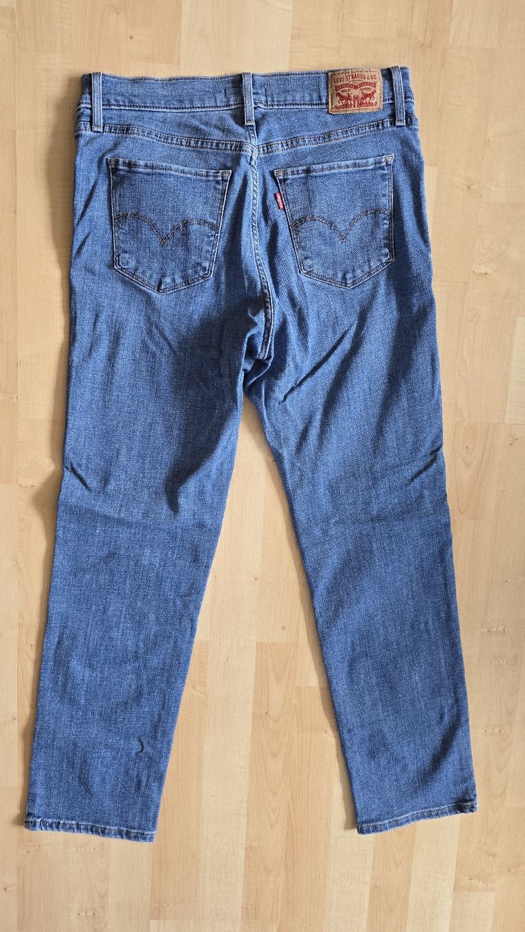 Levi's Jeans: Levi Strauss Jeans Damen – Nuovo (secondo la descrizione) da Wiesendangen venduto da Saschu 1