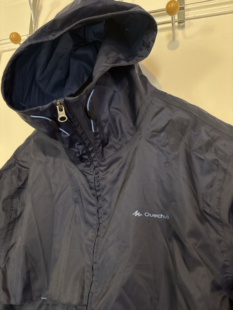 Decathlon Giacche: Veste Quechua bleu marine  – Usato da La Chaux-de-Fonds venduto da Crista-Line 1