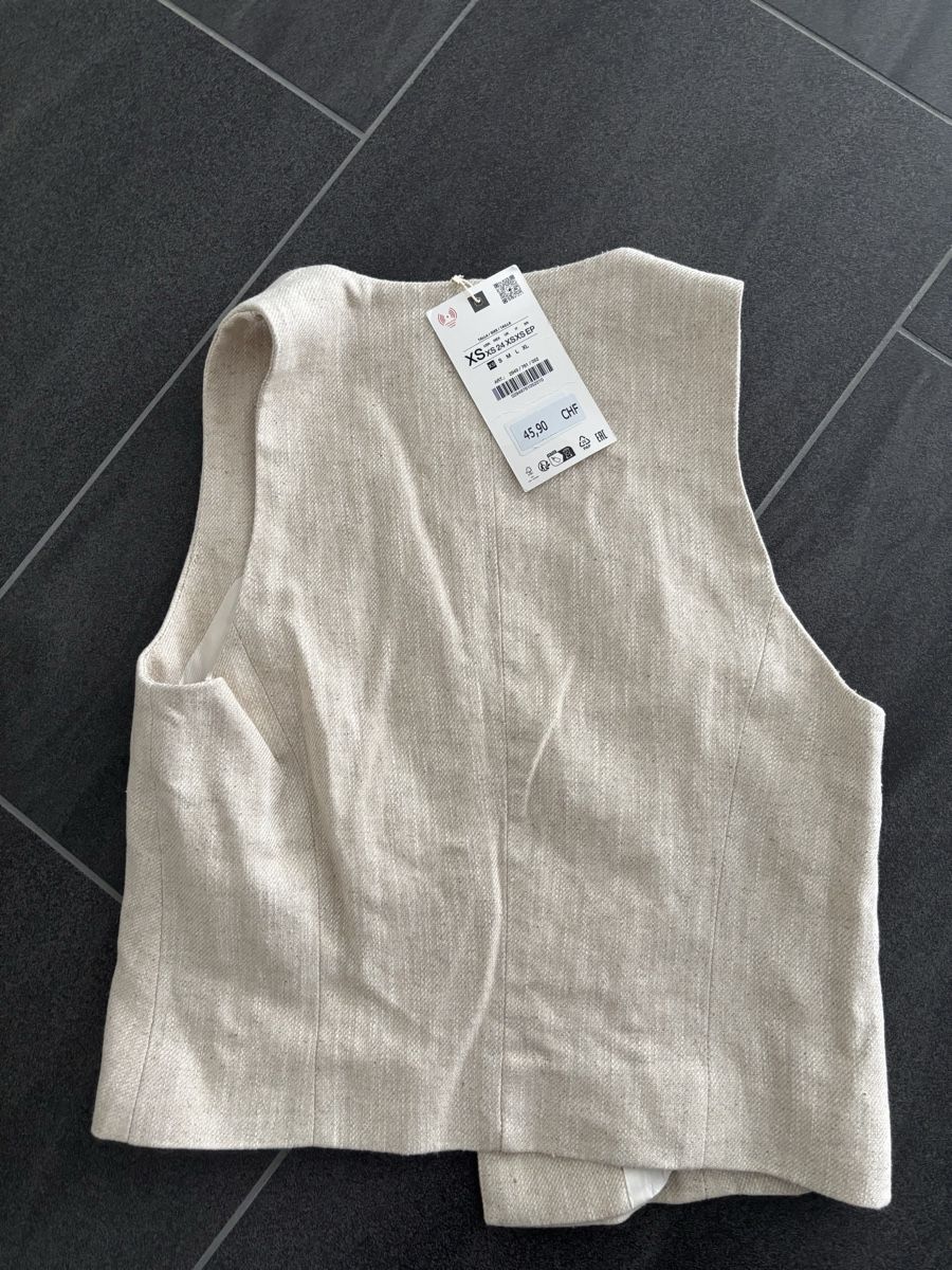 Zara Gilets & Westen: Beige Weste XS – Neu (gemäss Beschreibung) aus Kreuzlingen von MFabiana 1
