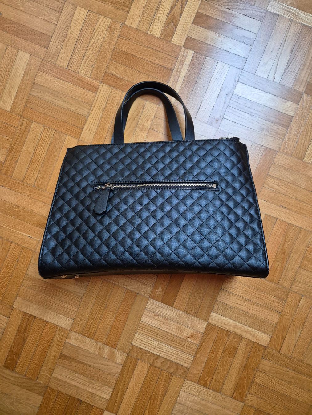 Guess Borse da donna: Sac guess noir style matelassé – Usato da Cossonay-Ville venduto da bricbroc 1
