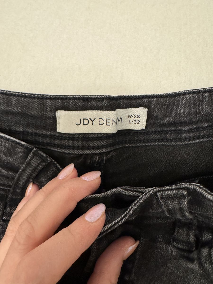 Jeans: Skinny Jeans W28 L32 – Gebraucht aus Frauenfeld von _smile_w 1