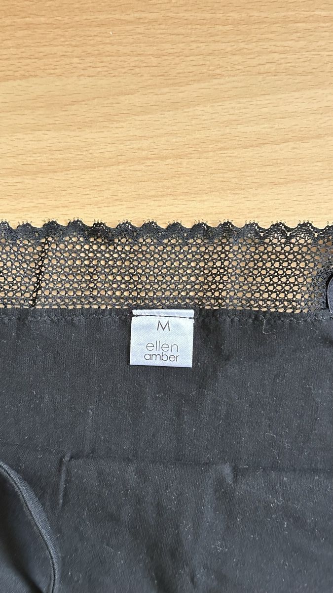 Top: Schwarzes Top mit Spitze – Nuovo (secondo la descrizione) da Romanshorn venduto da Butterdog 1