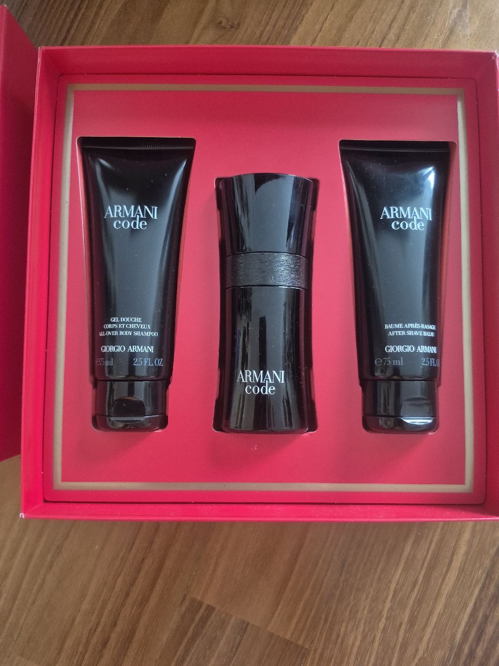 Armani Parfum & Eau de Toilette: Giorgio Armani Code, Duschgel, After Shave Balm, Eau de Toi. – Gebraucht aus Luzern von nor_fr6y 1