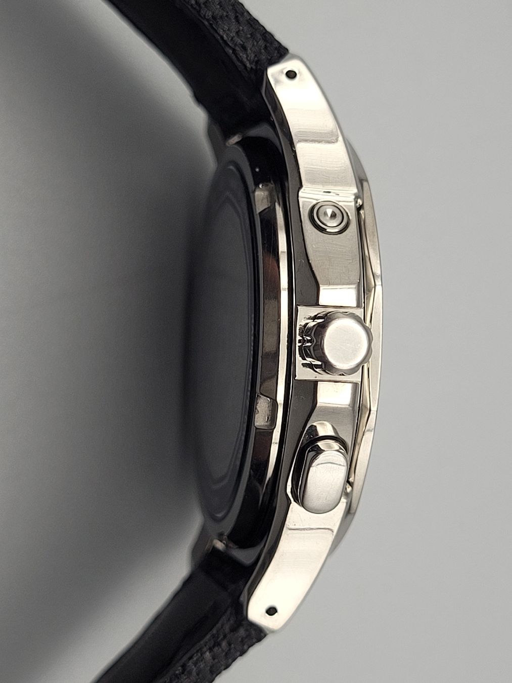 Seiko Uhren: SEIKO BRIGHTZ QUARTZ TITANIUM 40mm 5B21-0AA0  – Gebraucht aus Bern von  9