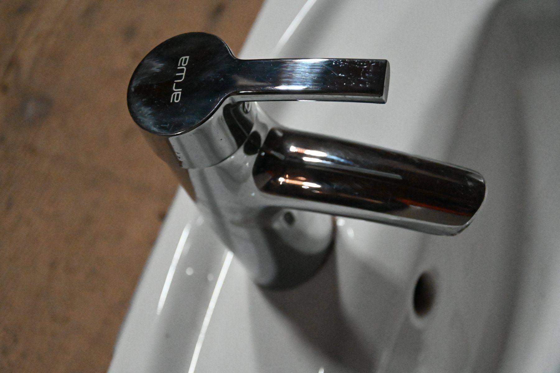 Spülbecken & Waschbecken: Lavabo avec robinet – Gebraucht aus Courtelary von czill 2