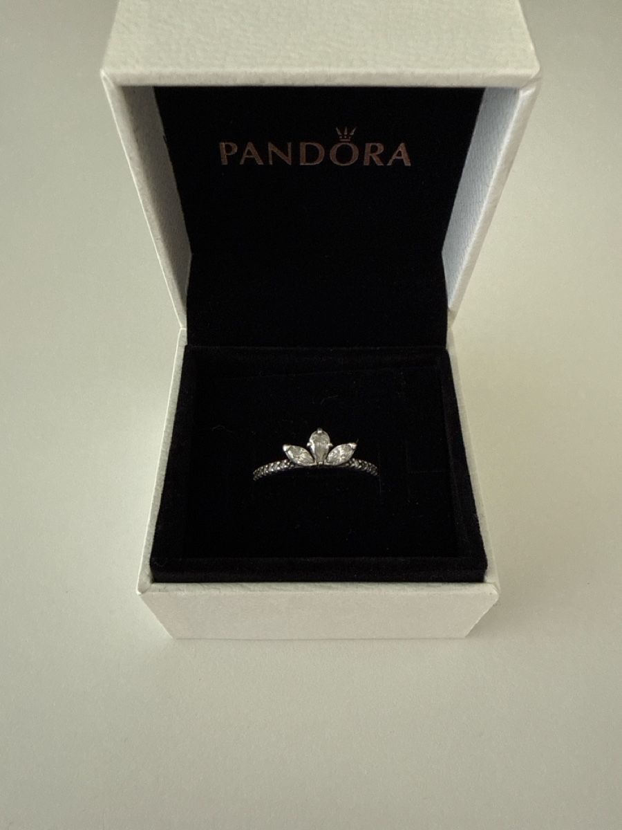 Pandora Ringe: Pandora Ring – Gebraucht aus Rhäzüns von Spadinvirginia_