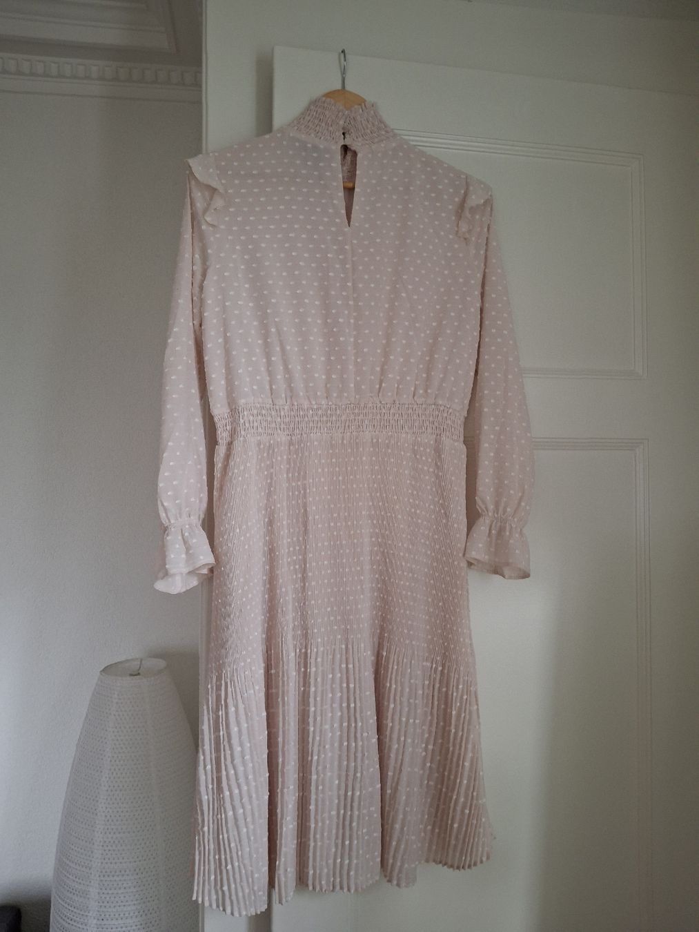 Vestiti: Robe romantique beige Manor T38 – Usato da Lausanne venduto da Cognitia 1