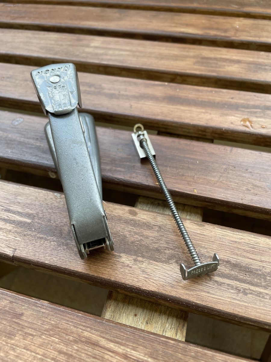 Tutti gli attrezzi: Vintage Arrow Tacker – Usato da Bern venduto da fabricem 3