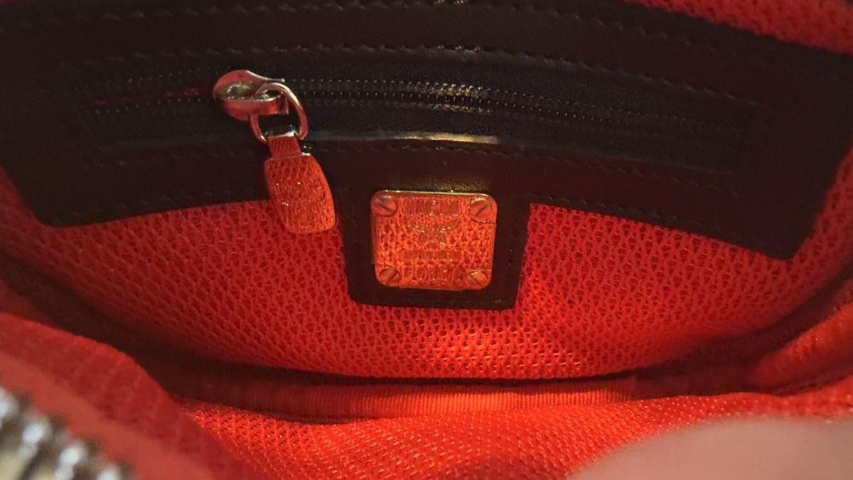 Taschen: MCM Visetos Lion / Munich Lion Camera Bag – Neu (gemäss Beschreibung) aus Dübendorf von Dave702 3