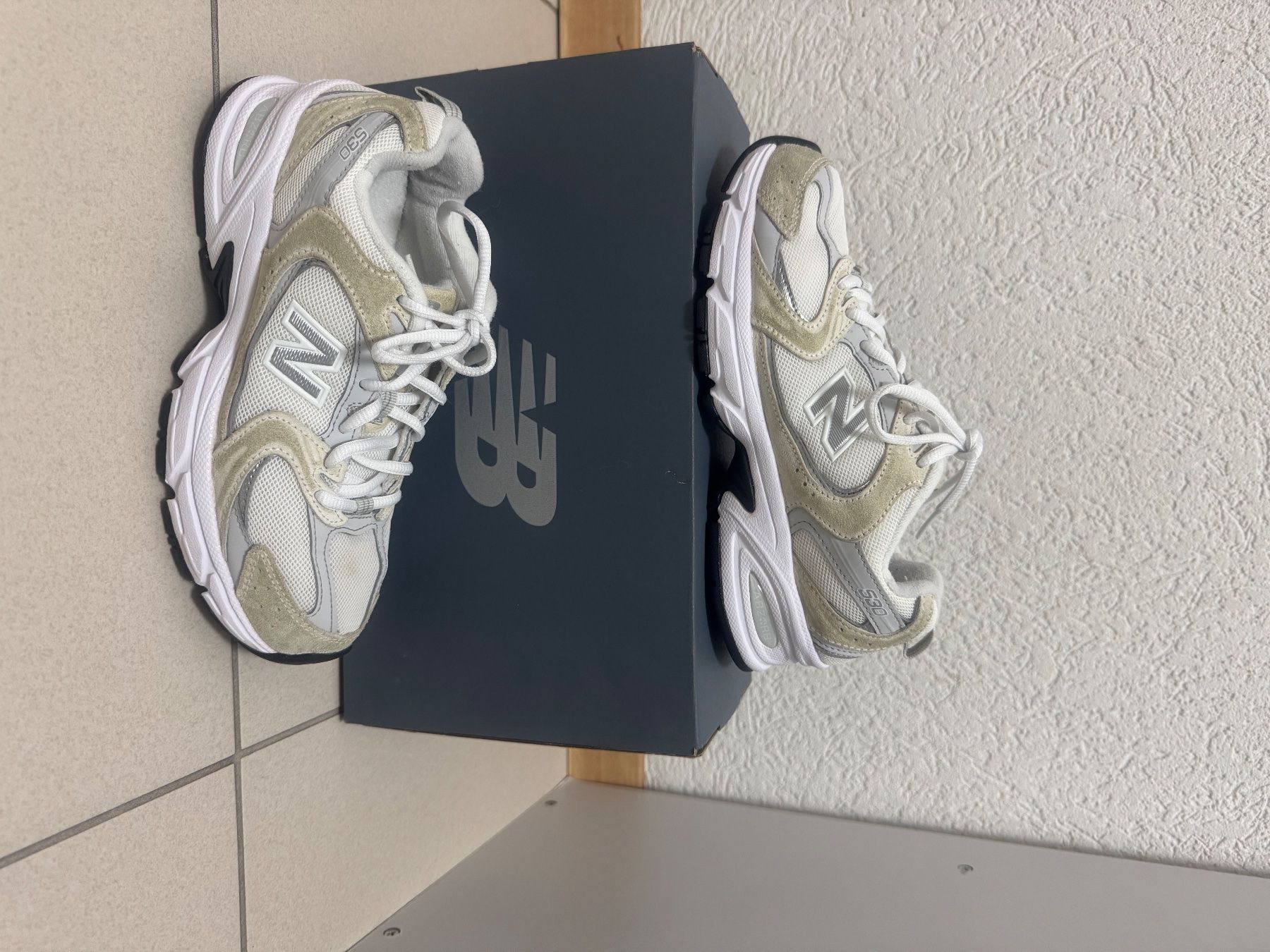 New Balance Damenschuhe: Basket New Balance – Gebraucht aus Nyon von gen_729p