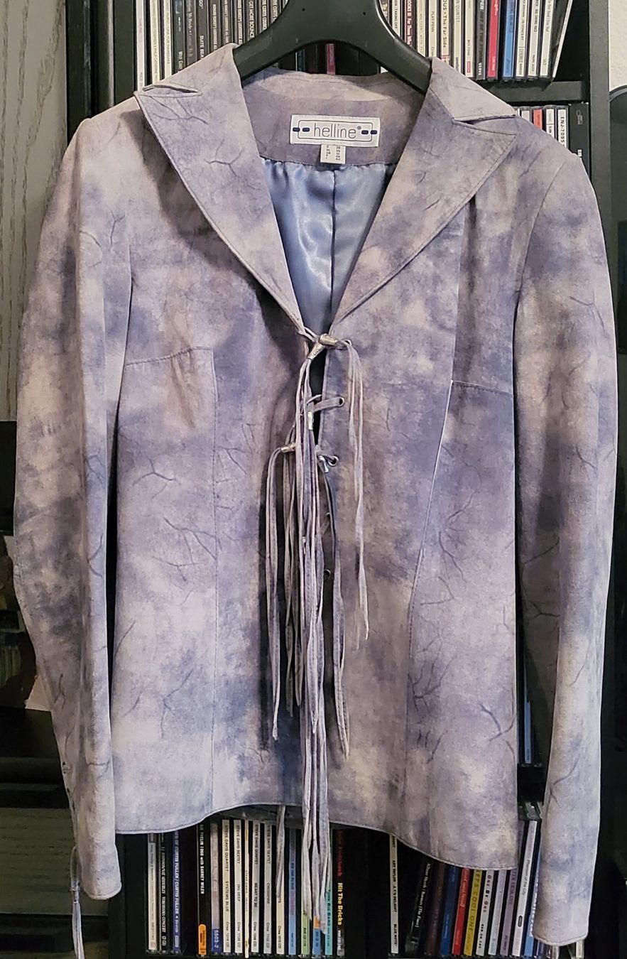 Giacche: Veste en daim pour femme. – Usato da Neuchâtel venduto da wikit 2