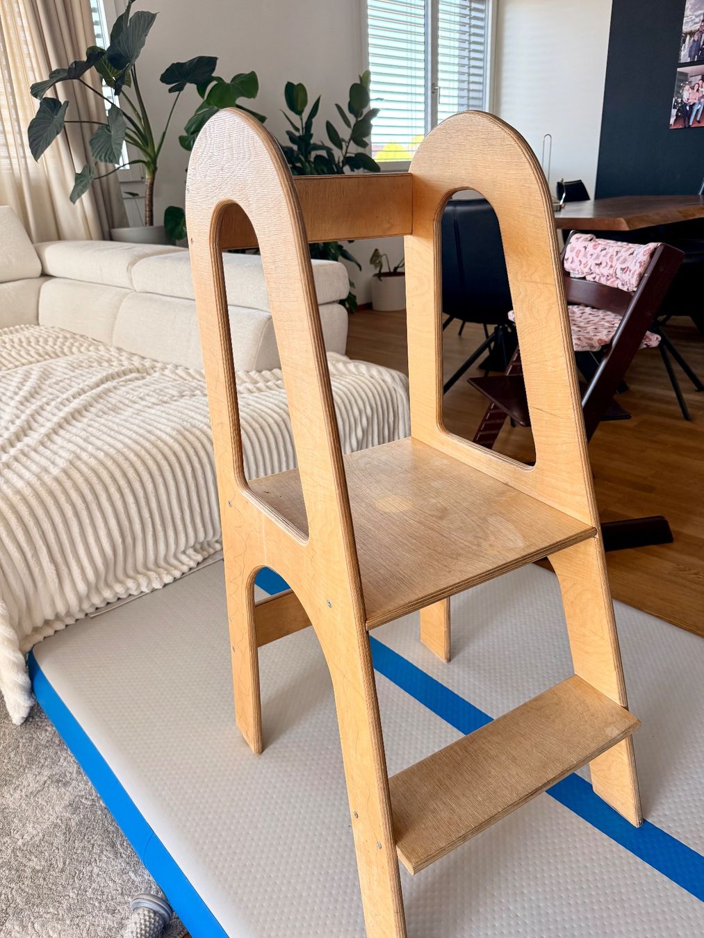 Chaises hautes: Lernturm aus Holz – D'occasion à Ettiswil par Drivecafe 1