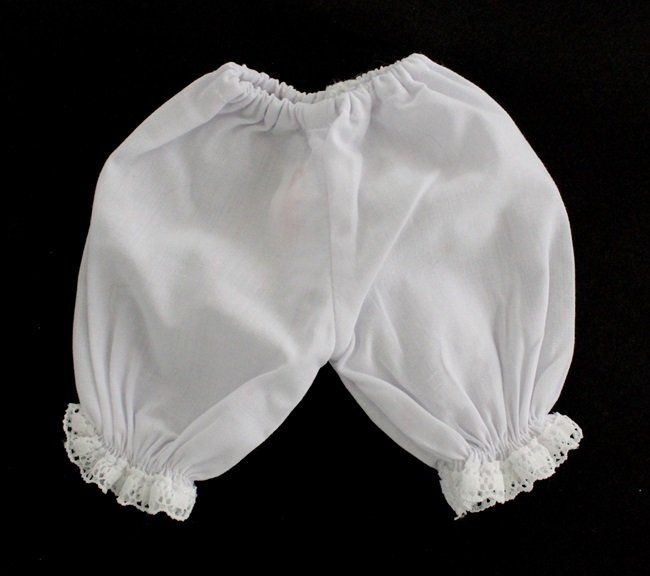 Puppen: Puppen Unterhose mit Spitze – Gebraucht aus Schlatt TG von mavo85