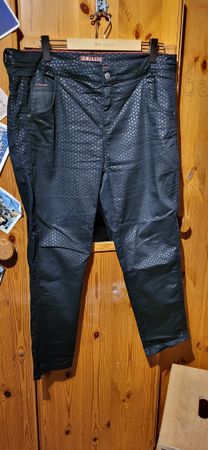 Damenhose Street One gr. 46 schwarz glänzend