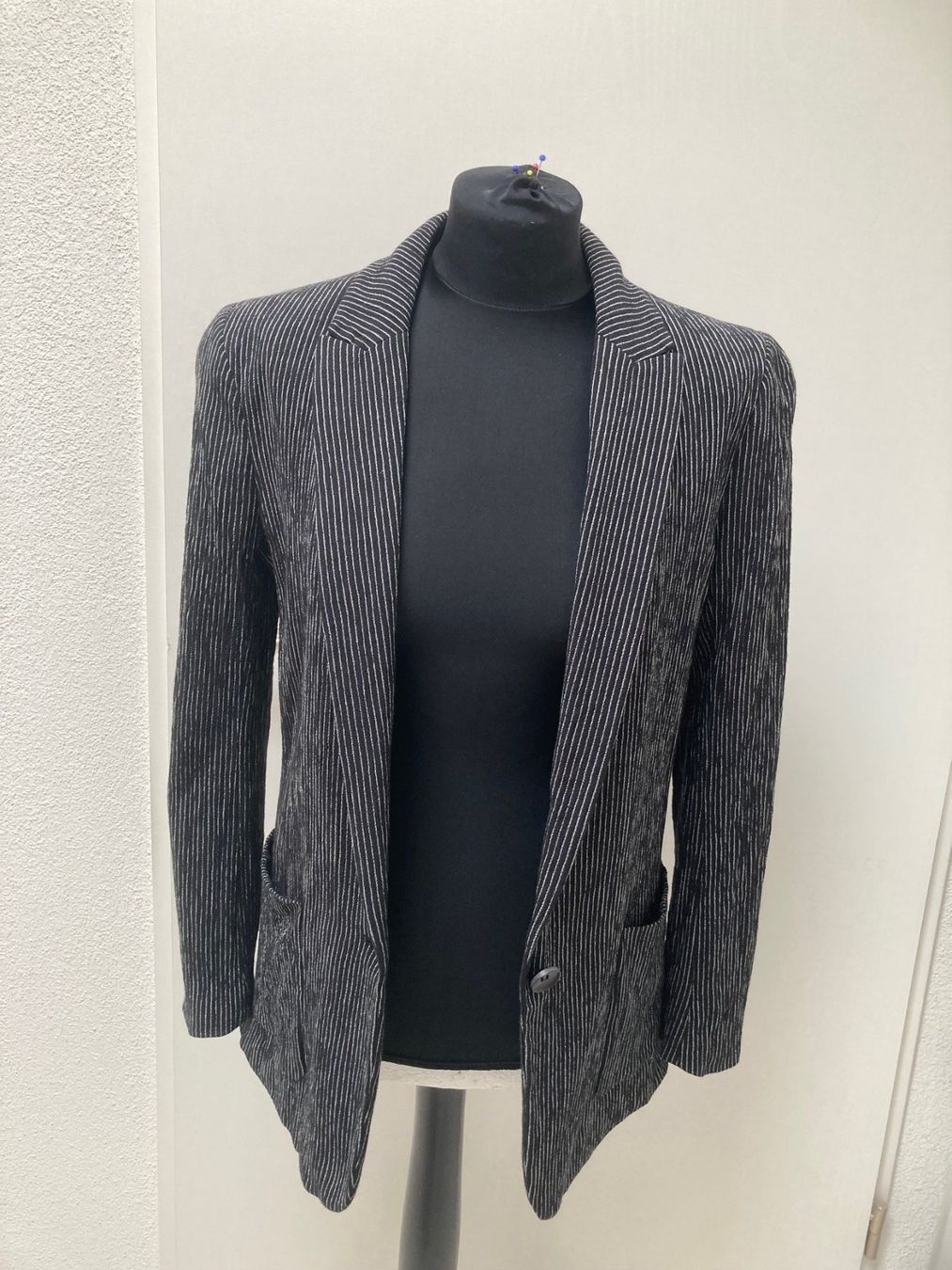 H&M Jacken: Blazer Jacke gestreift H & M. Gr. M, schwarz – Gebraucht aus Glattpark (Opfikon) von Pangie 1
