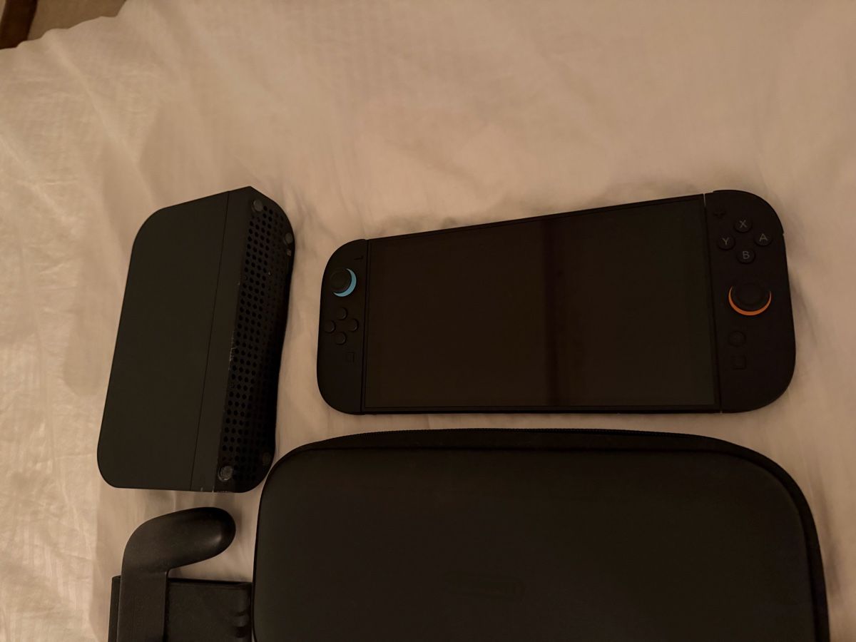 Nintendo Consoles: Nintendo Switch 2 wie neu  – Neuf (Voir description) à Zürich par nicolas.chappuis 2