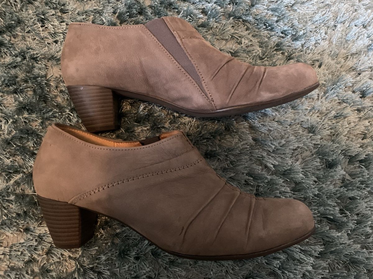 Gabor Scarpe da donna: GABOR Elegante Wildleder Stiefeletten Gr. 40 – Usato da Winterthur venduto da Darfweg 2
