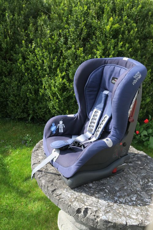 Römer Duo ECE R44/04 Auto-Kindersitz | Kaufen auf Ricardo