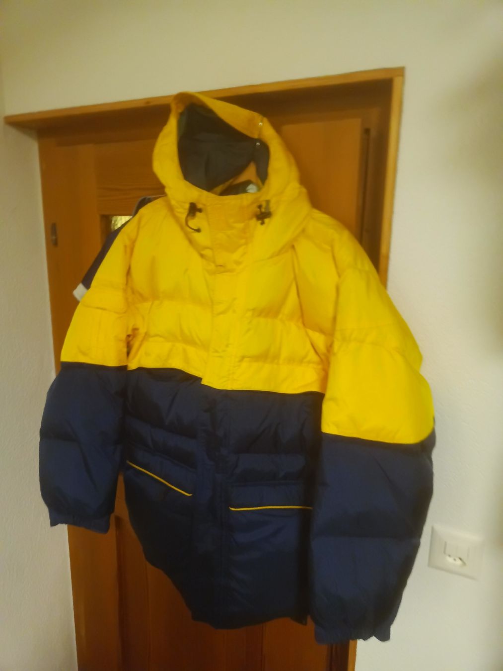 Burton Jacken: classic Burton snowboarding jacke – Gebraucht aus Wädenswil von Mistamovie72