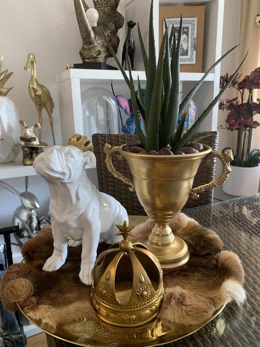 Pfister Alle Dekorationen: Wunderschöne goldene Kronen Decoration. – Neu (gemäss Beschreibung) aus Emmenbrücke von Dior09 5