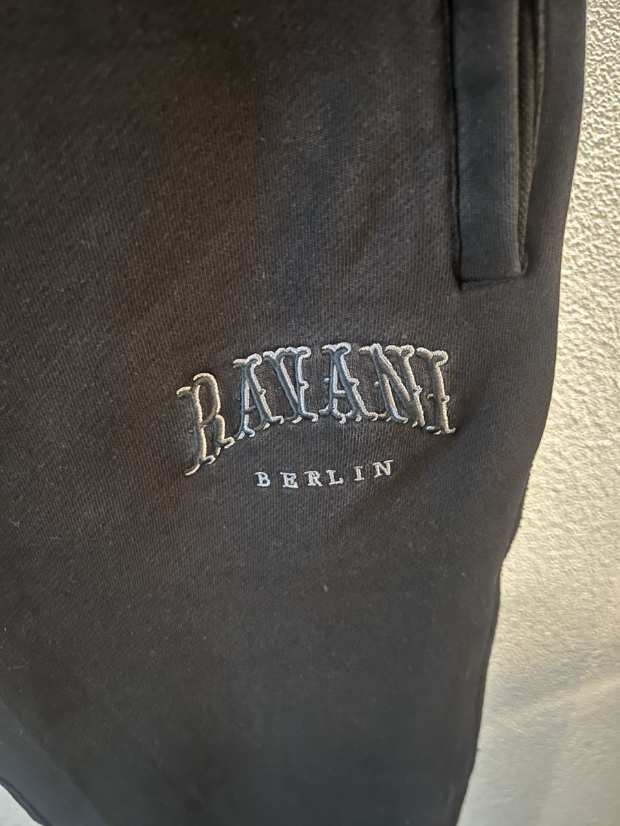 Pantaloni: Original Ravani Berlin Trackpants M – Nuovo (secondo la descrizione) da Frauenfeld venduto da isa_9cy7 1