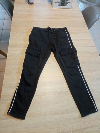 pantalon training Zara taille M très bon état