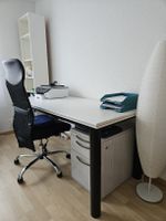 Schreibtisch