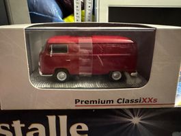 Modellauto Premium ClassiXXs Model VW Bus rot neu