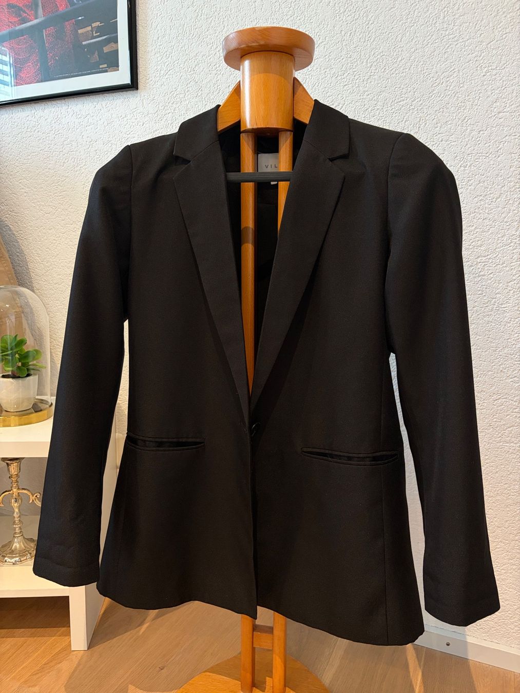 Vila Giacche: Schicker Blazer von Vila, schwarz, Grösse M – Nuovo (secondo la descrizione) da Feusisberg venduto da SwissCloset