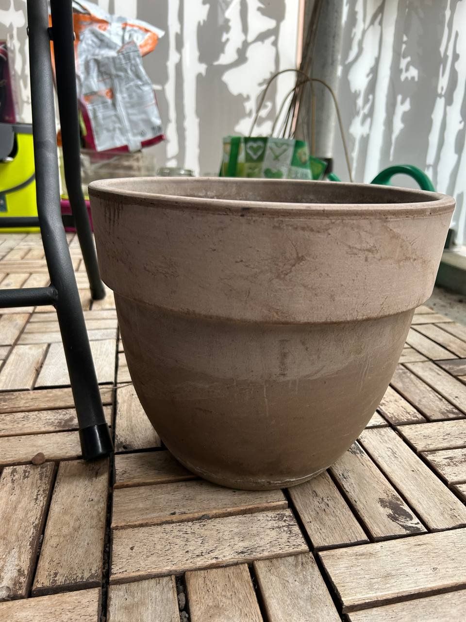 Vasi per fiori: Grand Pot en terre cuite – Usato da Lausanne venduto da giu_n2jk