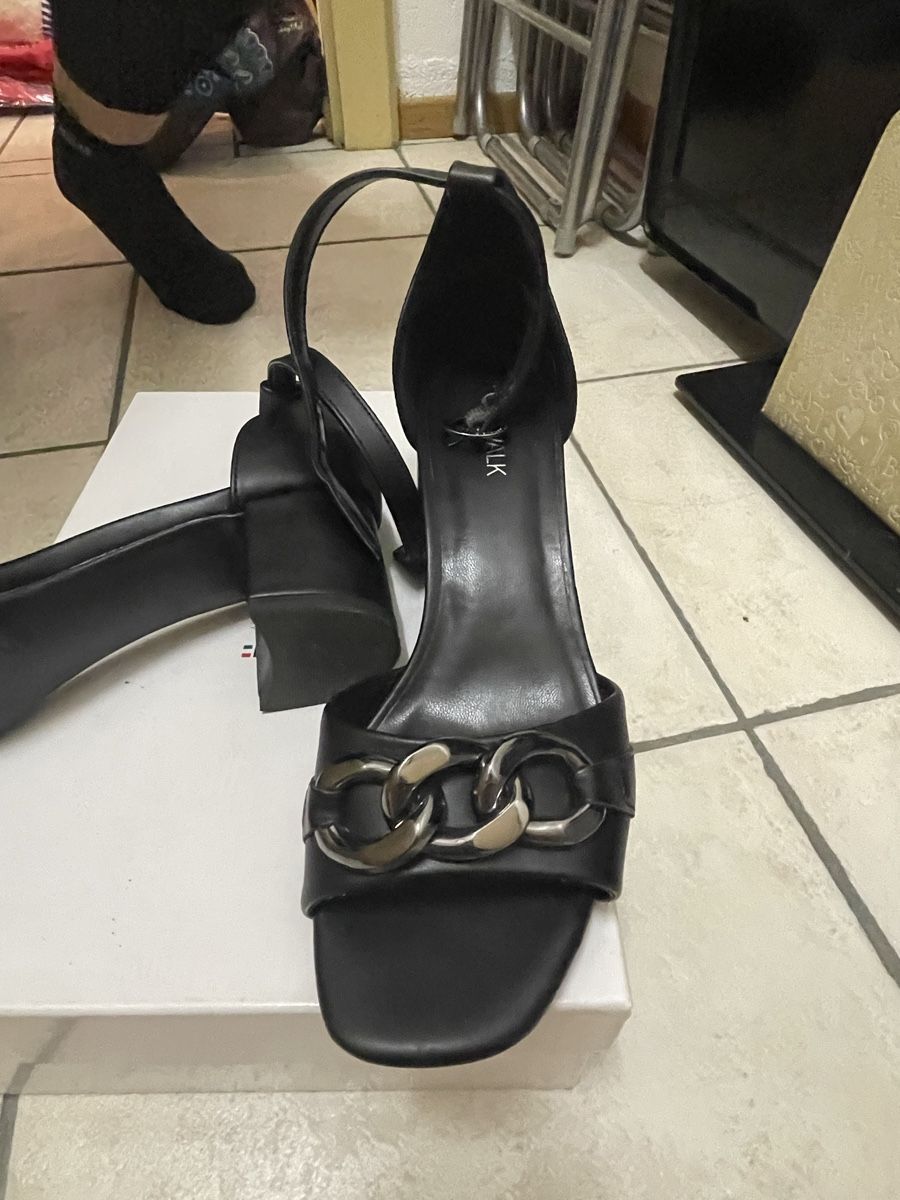 Scarpe da donna: Scarpa con tacco – Nuovo (secondo la descrizione) da Canobbio venduto da lis_9qjj 1
