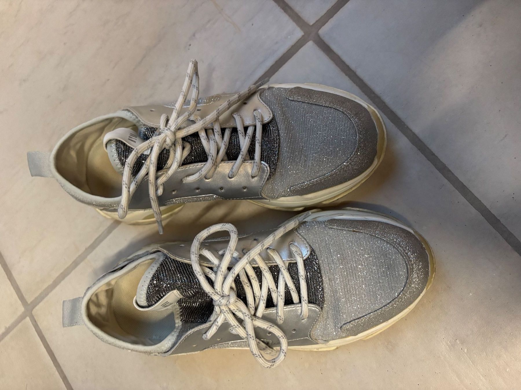Steve Madden Scarpe da donna: Sneakers - Steve Madden silber – Usato da Weinfelden venduto da stella79 2