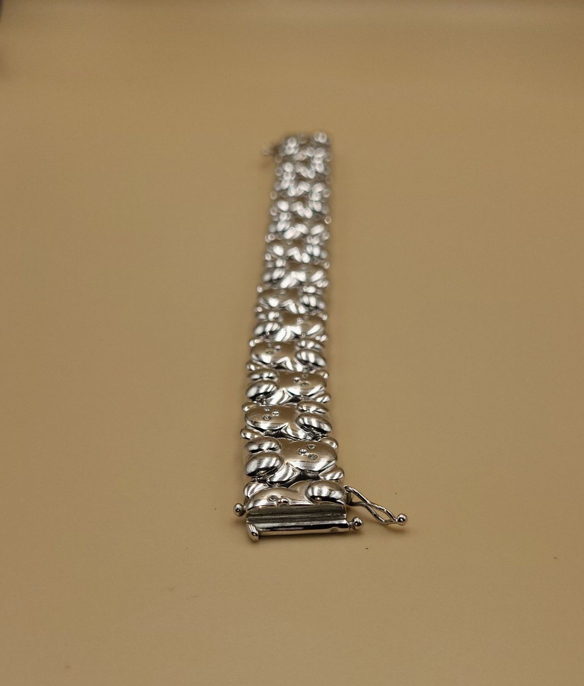 Armbänder & -reifen: Elegante Armband mit Bärenmotiven – Gebraucht aus Wald ZH von SwissPawnshop 4