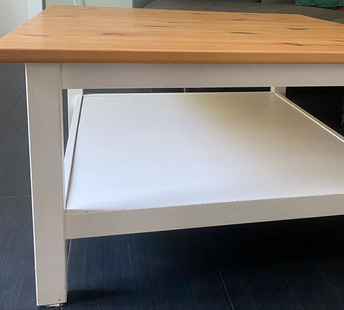 Tables: Table basse bois et blanc avec étagère – D'occasion à Neuchâtel par gui_c76s 2