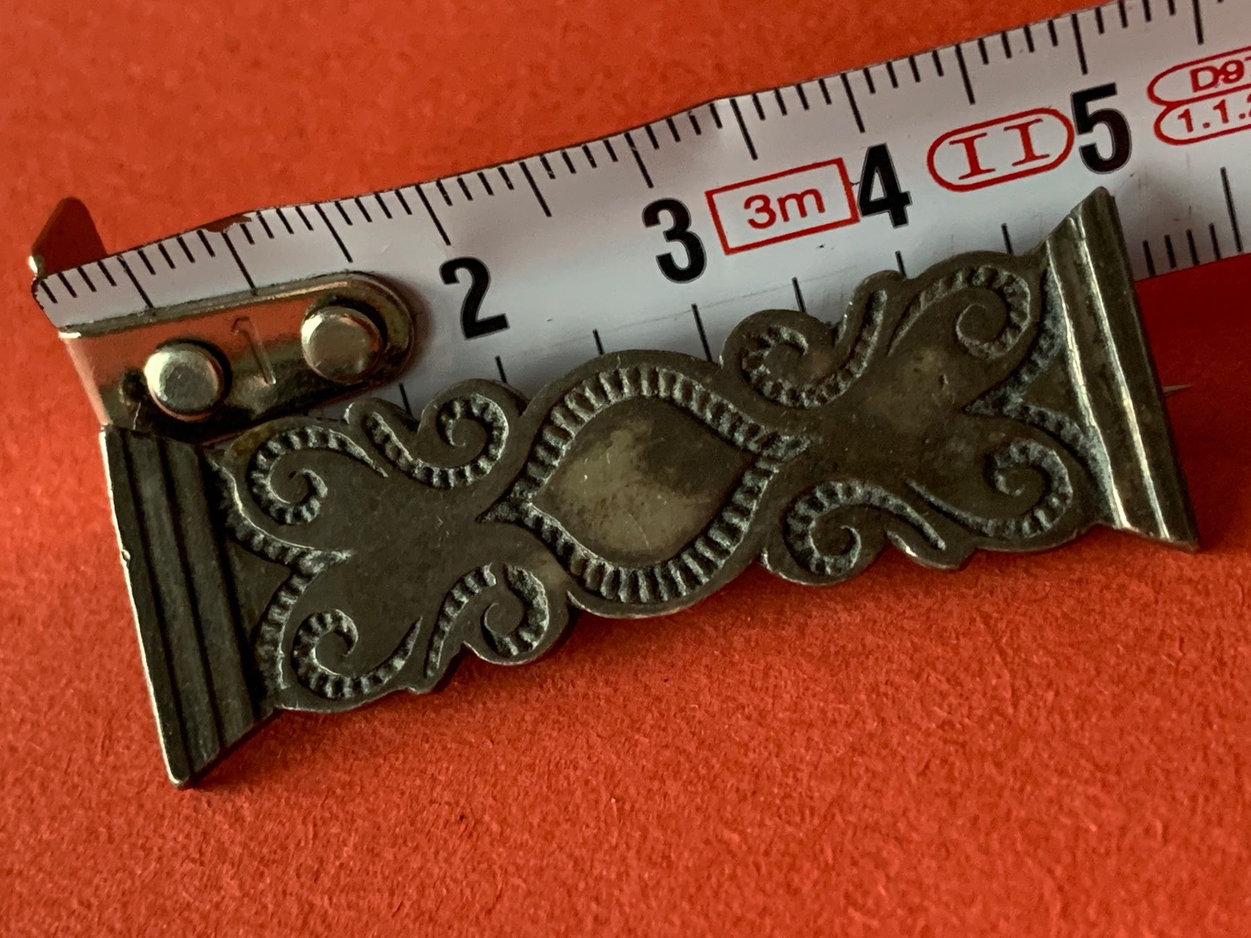 Spille & Fermagli: Brosche Säule /Ornament – Usato da Laufen venduto da Bellebellezza 9