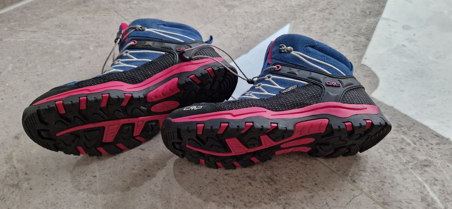 CMP Chaussures garçon: Wanderschuhe 37 wie neu – D'occasion à Wagen par Fontaine 1