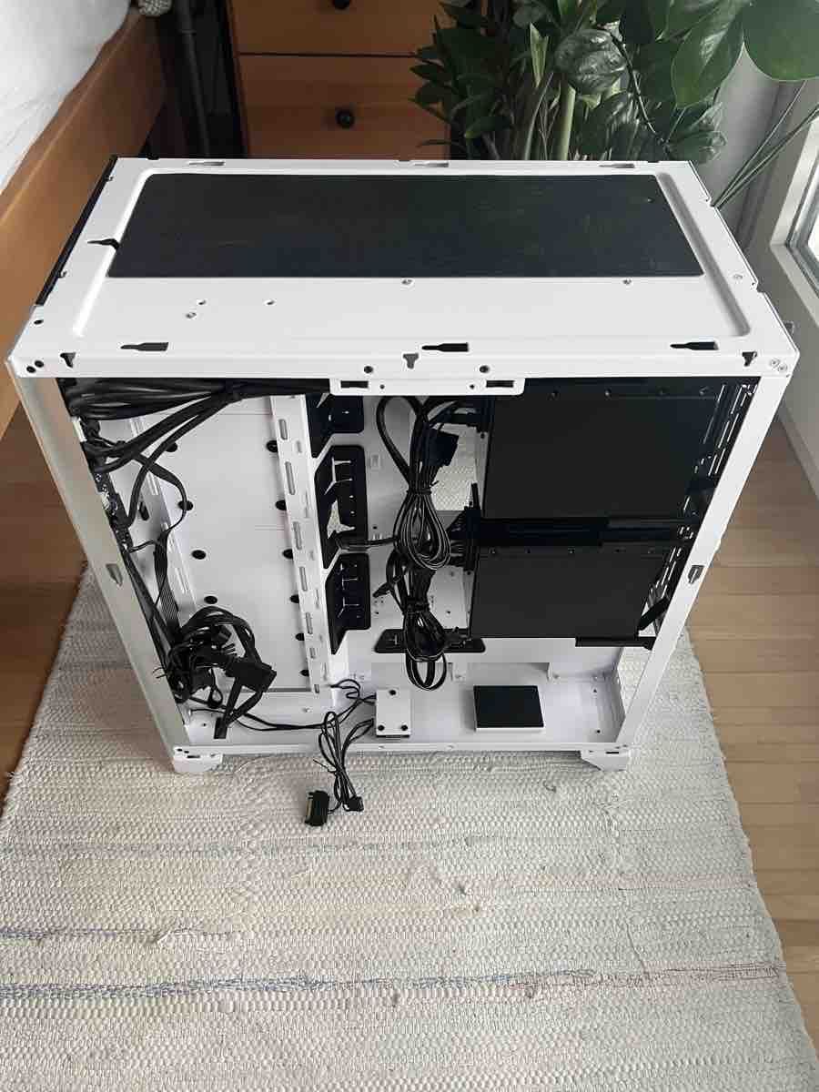 Lian Li Gehäuse: Lian Li PC Gehäuse weiss inklusive Phanteks GPU Bracket – Gebraucht aus Niederhasli von hidrosis 3