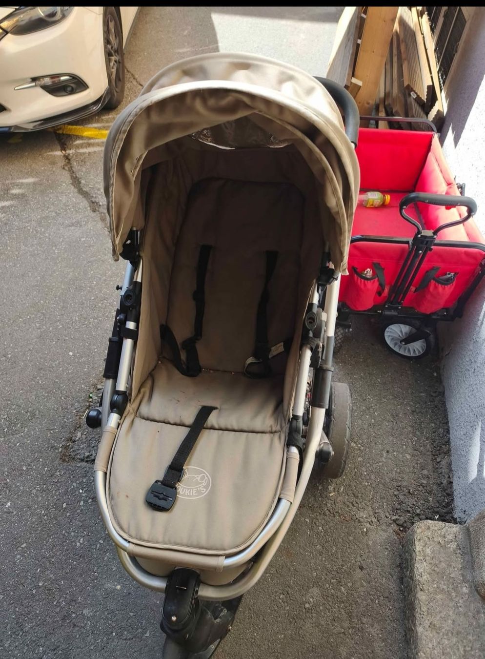 Carrozzine: a vendre poussette  – Usato da Saxon venduto da Kevin.pinheiro 1
