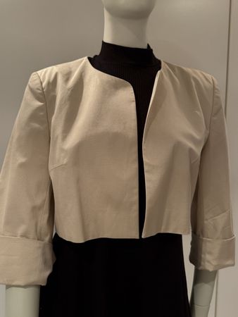 Veste courte beige élégante ( boléro) 40