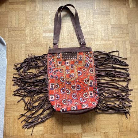 Boho-Wildledertasche mit Fransen handgefertigt