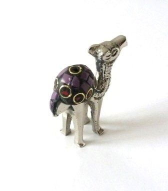 Candele: Räucherstäbchenhalter - Tierfigur Kamel – Nuovo e nell'imballaggio originale da Mauren venduto da Yeelen 2