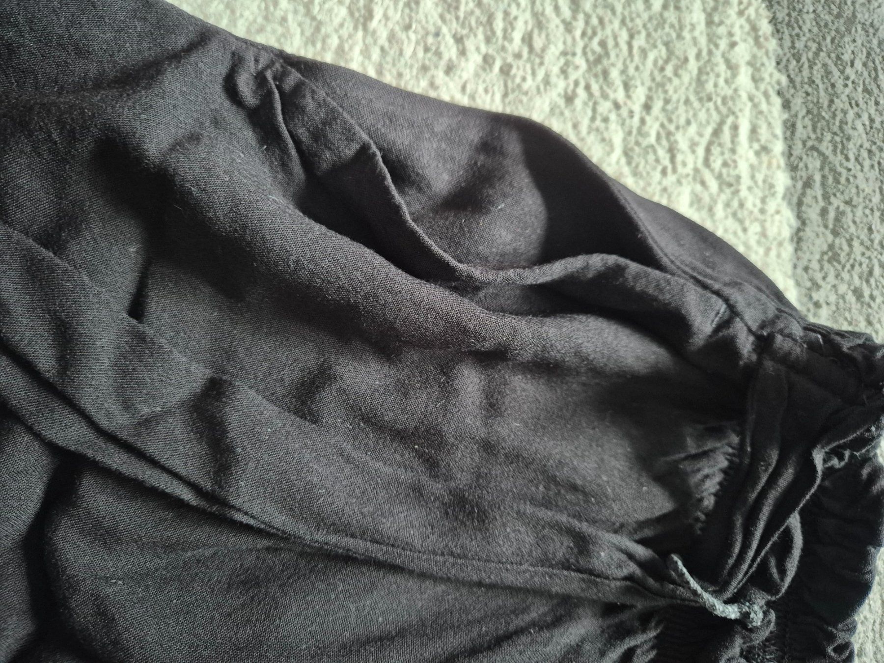 Pantaloni: Schwarze Shorts Gr. 36, C&A – Nuovo (secondo la descrizione) da Münchenstein venduto da soistes 3