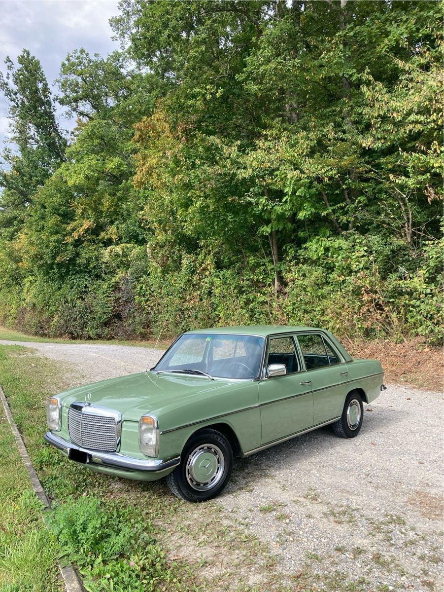 Mercedes-Benz Automobili: Mercede-Benz 230 /8 – Usato da Basadingen venduto da wabae