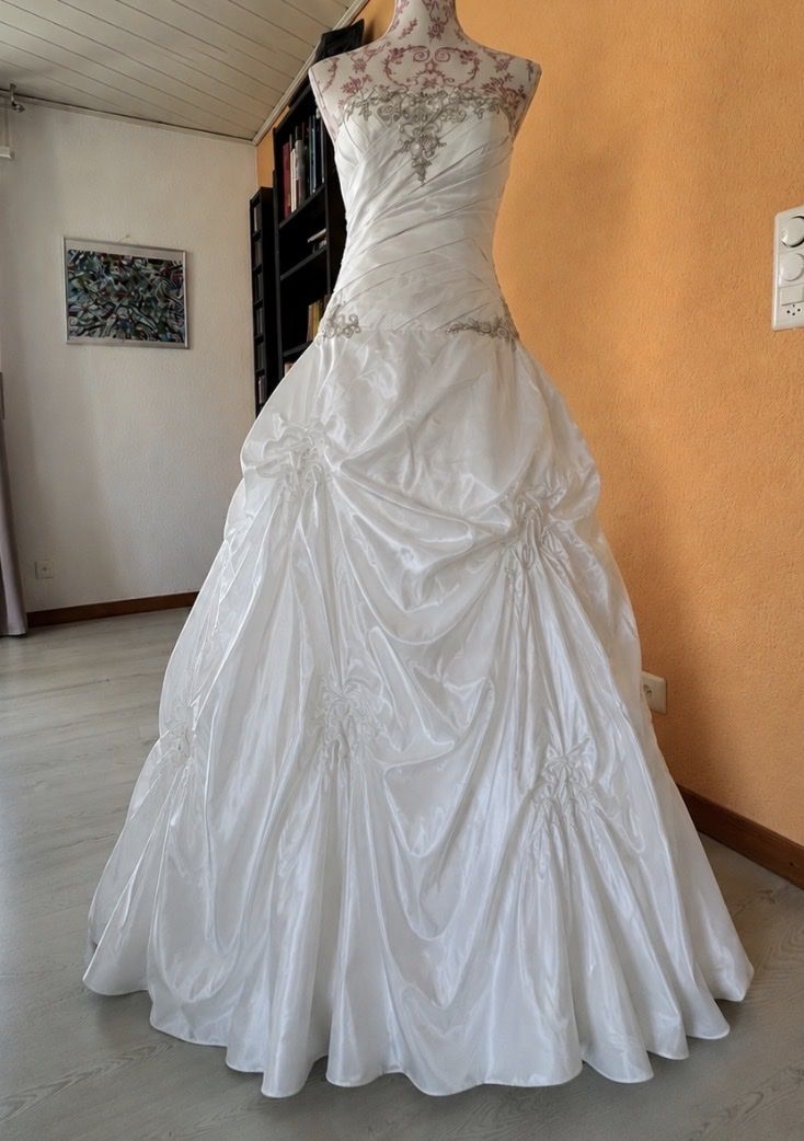 Vestiti: Robe de mariée neuve dans son emballage – Nuovo e nell'imballaggio originale da Tavannes venduto da Jami75
