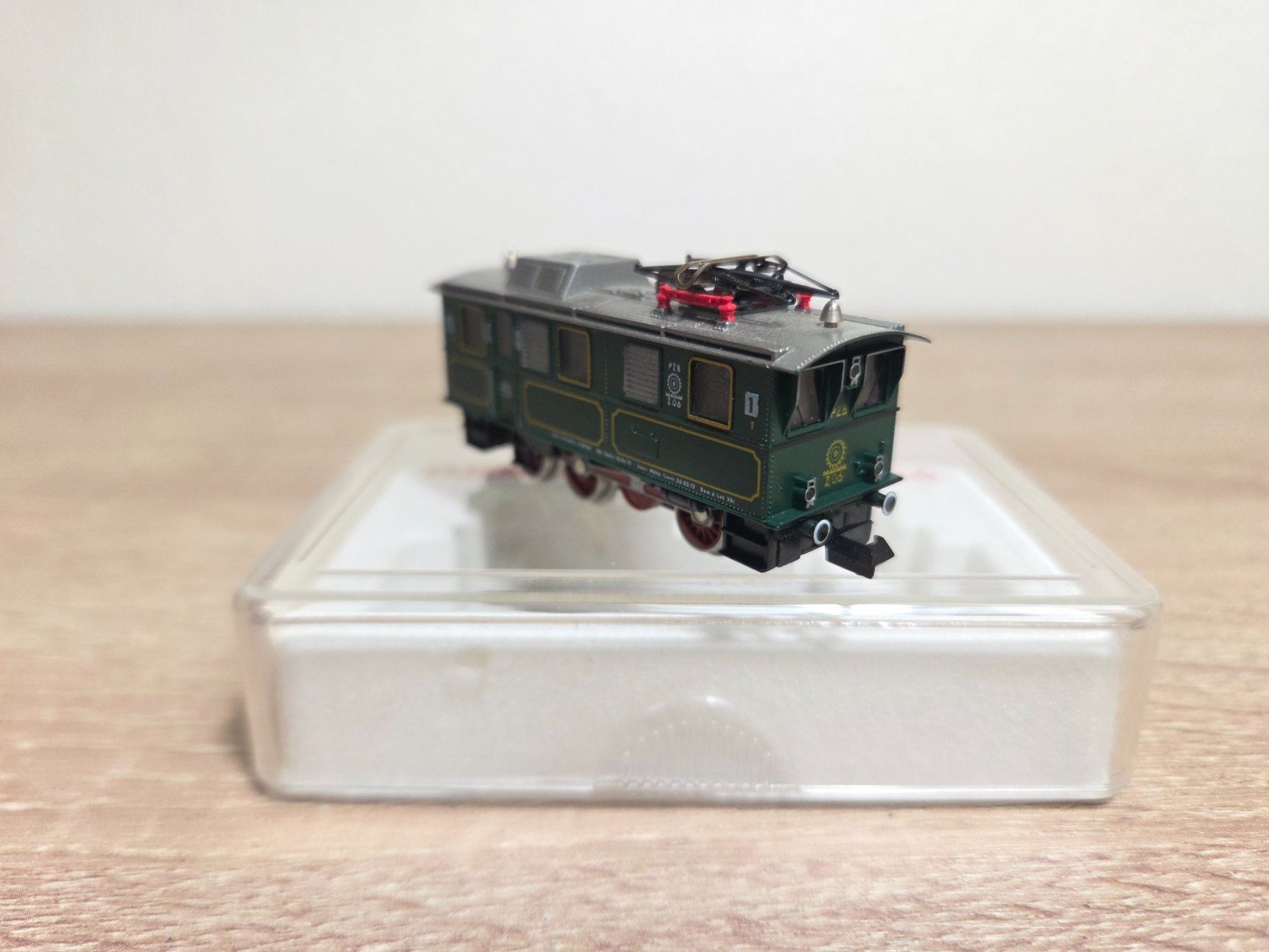Fleischmann Modellini di ferrovie: Fleischmann N 7306 E-Lok PZB – Usato da St-Aubin-Sauges venduto da Lo_Go 3