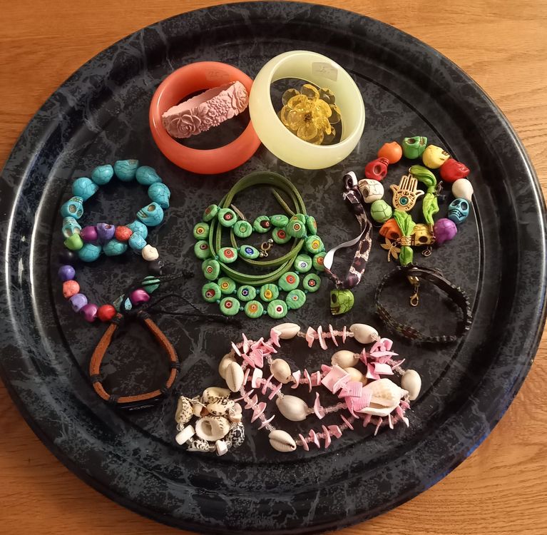 8 Holz-Armbänder Für Mädchen – Bunte Holzperlen, Elastisch & Vielseitig – Ideal Für Prinzessinnen-Partys, Geschenke & Spielgewinne